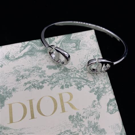 dior freundschaftsbänder|Dior wrist bracelets.